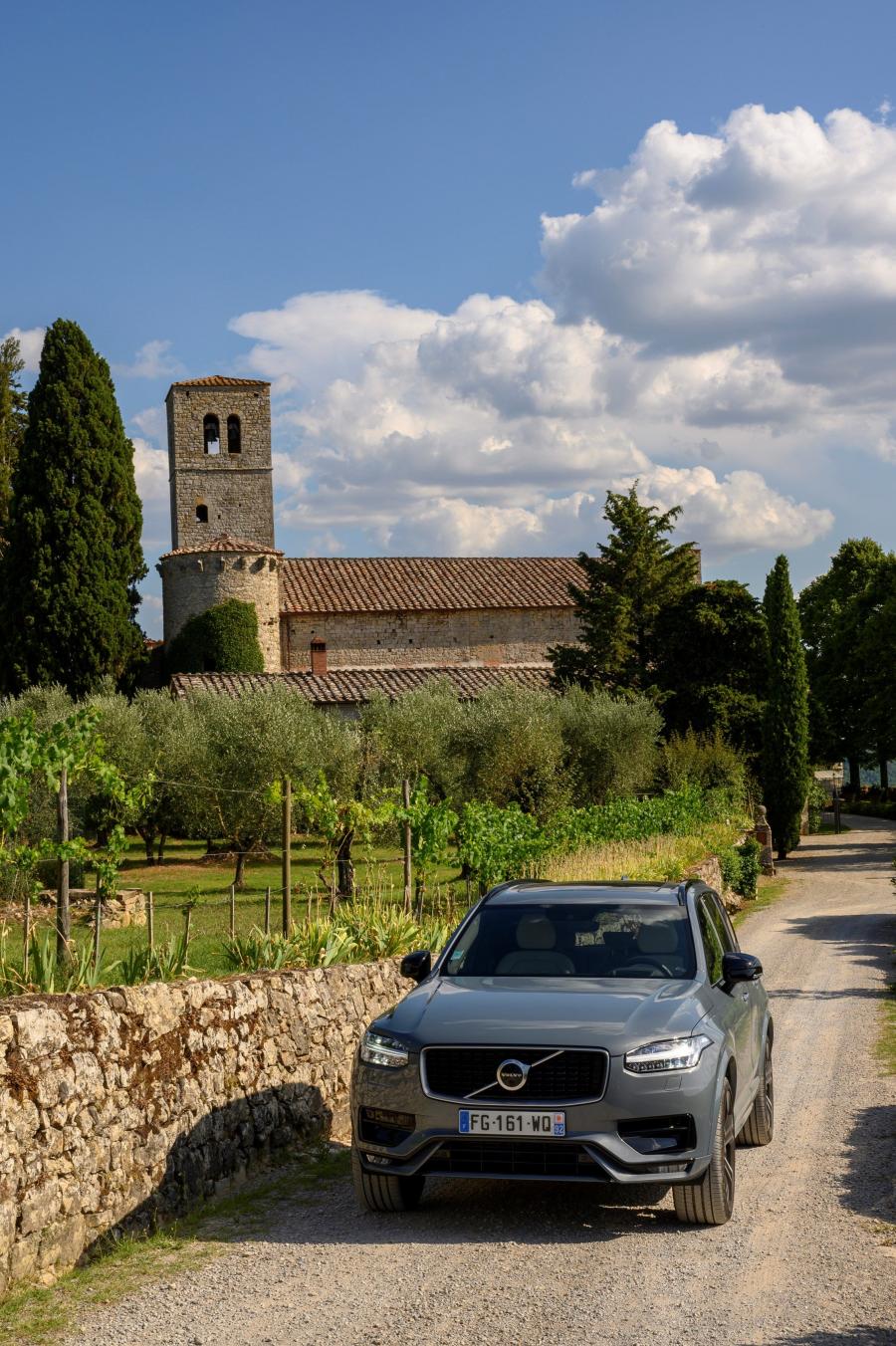  Volvo XC90 B5 R-Design 2019 года  (WW) (фото 4 из 16)